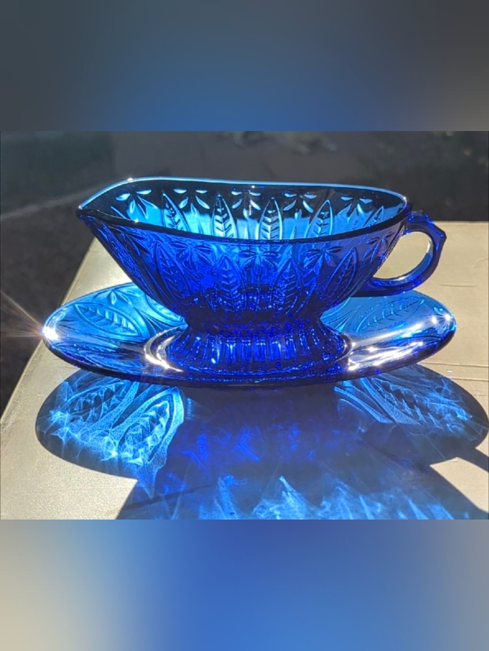 Vintage Arcoroc For Avon Royal Sapphire Cobalt Blue Gravy Boat & Underplate